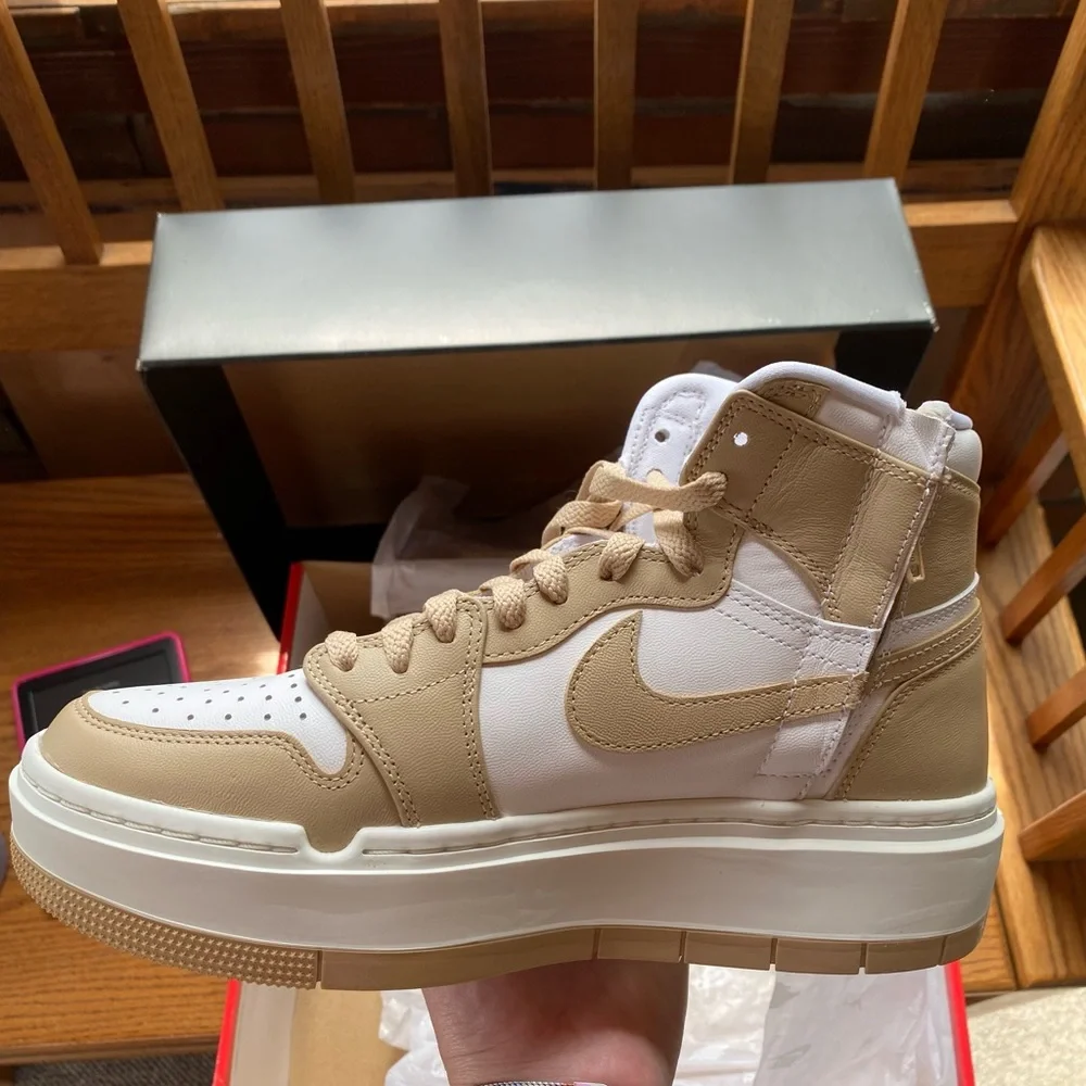 NEW, Never Worn - Air Jordan 1 Elevate High, Women’s Size 9 - Picture 3 of 5